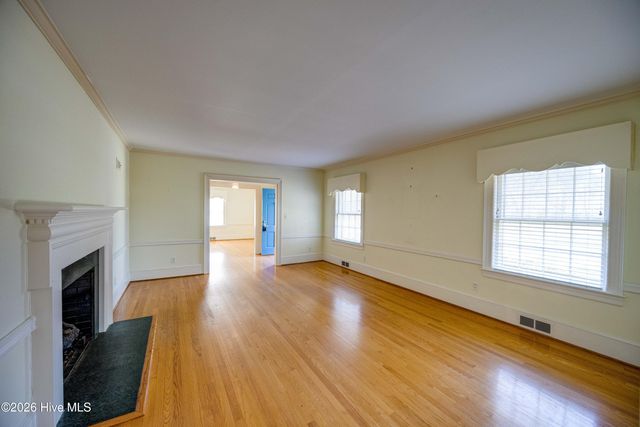 120 W 12th Street, Washington, NC 27889