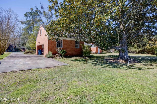 120 W 12th Street, Washington, NC 27889