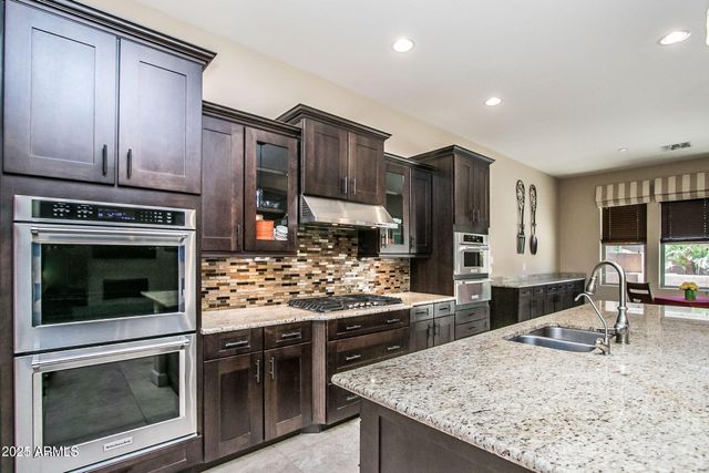 3009 E VALENCIA Drive, Phoenix, AZ 85042