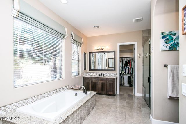 3009 E VALENCIA Drive, Phoenix, AZ 85042