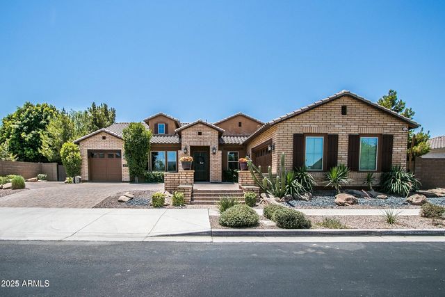 3009 E VALENCIA Drive, Phoenix, AZ 85042