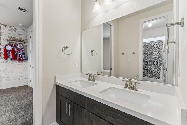 238 Arapaho DR, Kyle, TX 78640