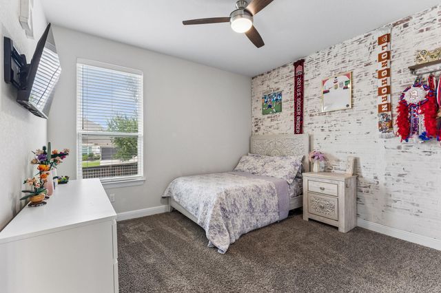 238 Arapaho DR, Kyle, TX 78640