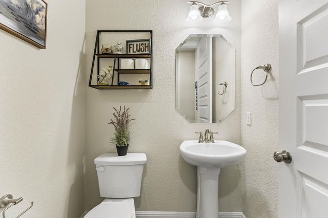 238 Arapaho DR, Kyle, TX 78640