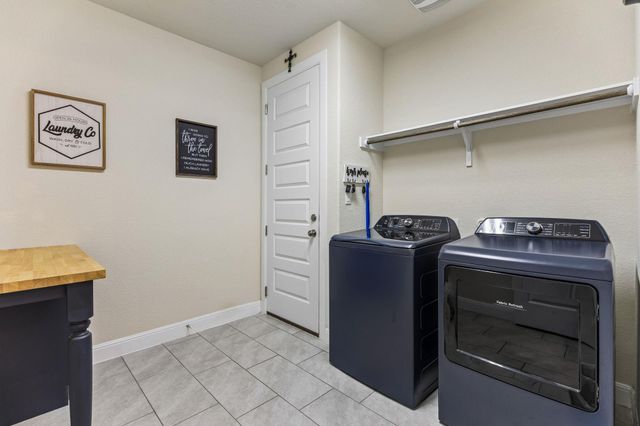 238 Arapaho DR, Kyle, TX 78640