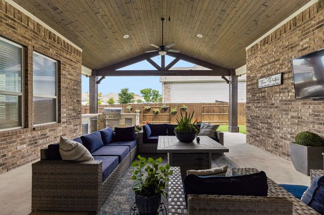 238 Arapaho DR, Kyle, TX 78640