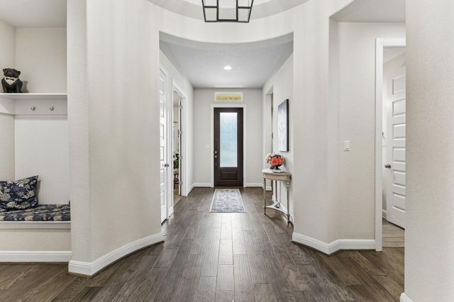 238 Arapaho DR, Kyle, TX 78640