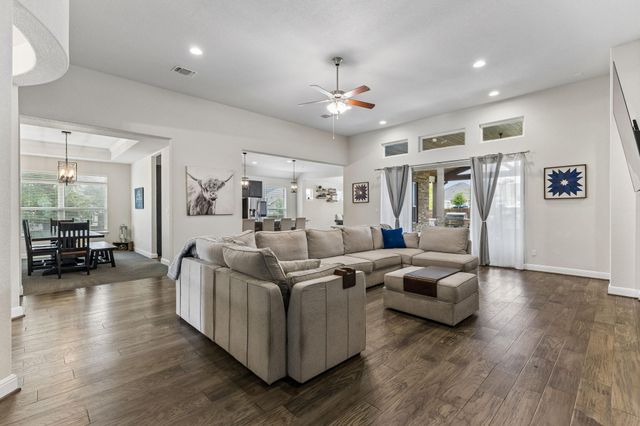 238 Arapaho DR, Kyle, TX 78640