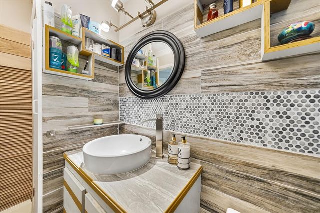 2930 ACLINE ROAD, Punta Gorda, FL 33950