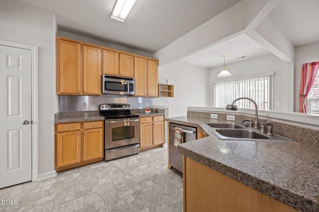 202 Millicent Way, Morrisville, NC 27560