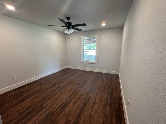 120 Live Oak Drive, Azle, TX 76020