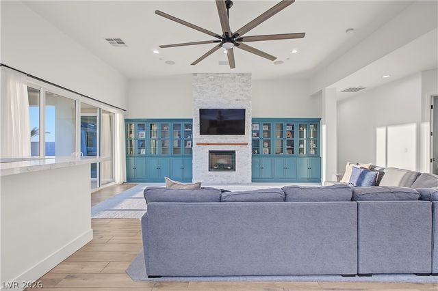 628 North Kiel Street, Henderson, NV 89015
