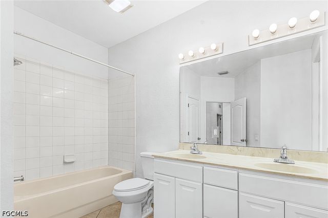 831 NW 30th ST, Cape Coral, FL 33993
