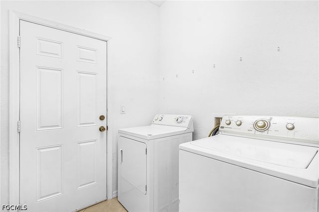 831 NW 30th ST, Cape Coral, FL 33993