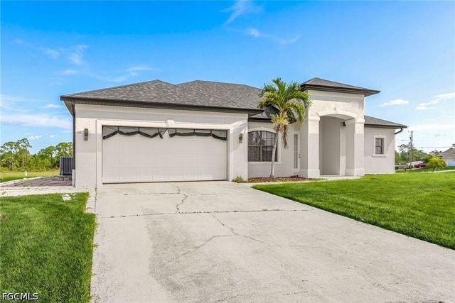 831 NW 30th ST, Cape Coral, FL 33993
