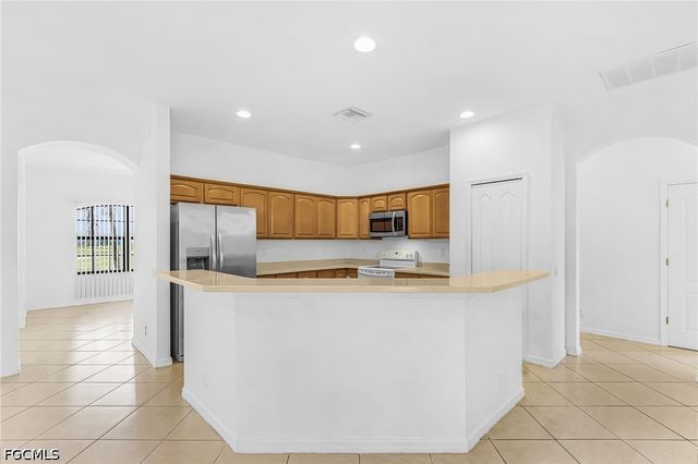 831 NW 30th ST, Cape Coral, FL 33993