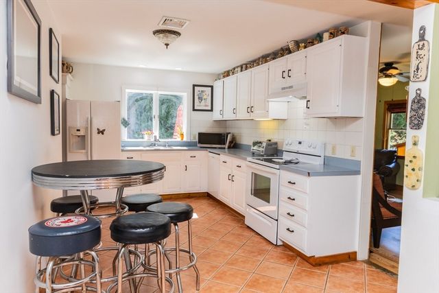 24 Birchwood Ave, Sudbury, MA 01776