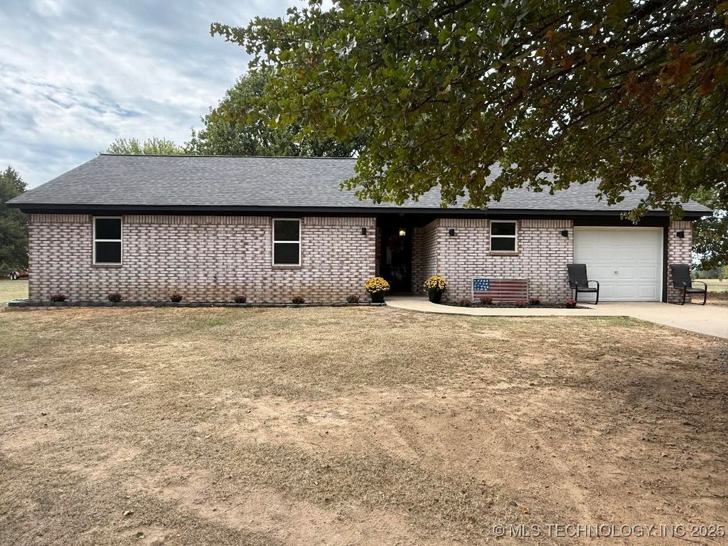 131 BK 800 Road, Stigler, OK 74462