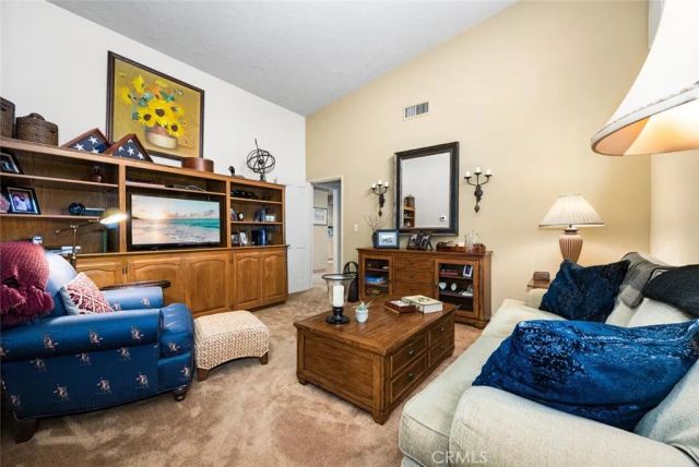 10253 Hopeland, Downey, CA 90241