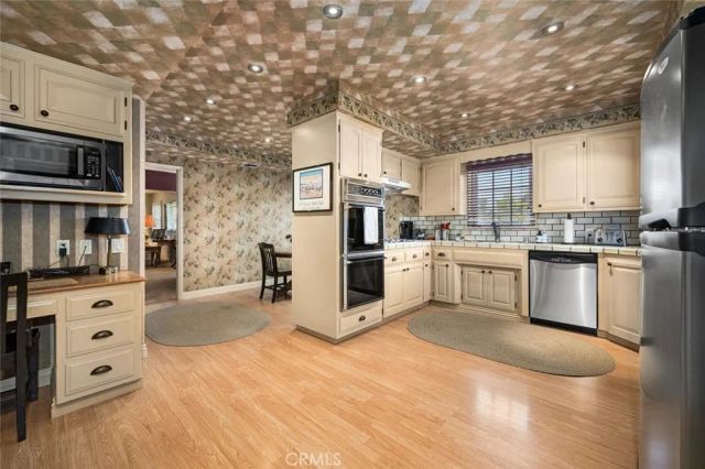 10253 Hopeland, Downey, CA 90241