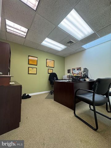 1423 SPRUCE ST, Philadelphia, PA 19102