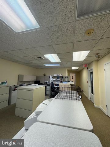 1423 SPRUCE ST, Philadelphia, PA 19102