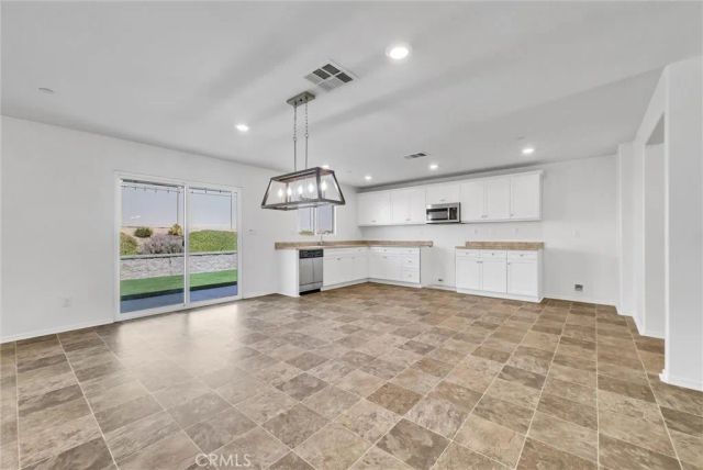29476 Canteen, Winchester, CA 92596