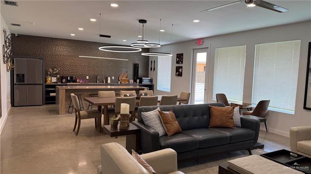 700 Onyx Drive A, Weslaco, TX 78596