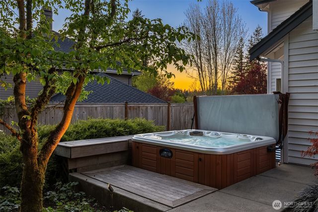 26817 SE 22nd Way, Sammamish, WA 98075