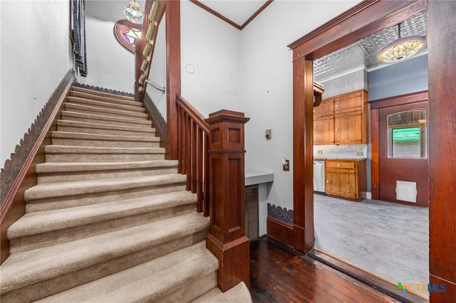 9 S Milam Street, Rogers, TX 76569