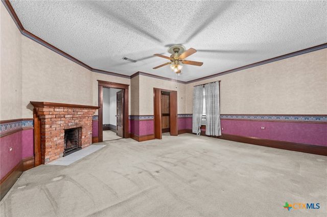 9 S Milam Street, Rogers, TX 76569