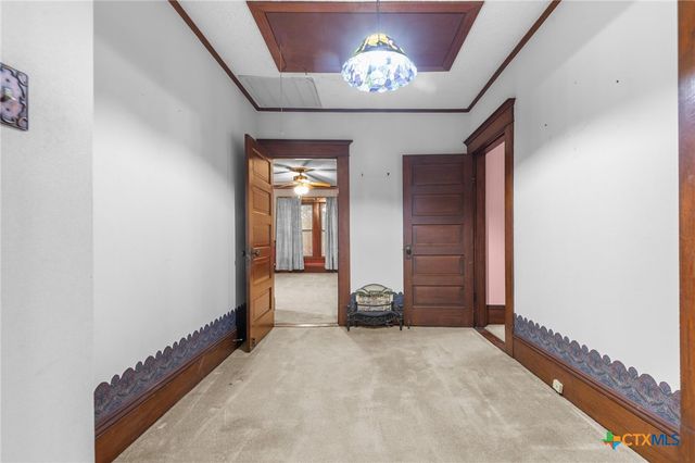 9 S Milam Street, Rogers, TX 76569