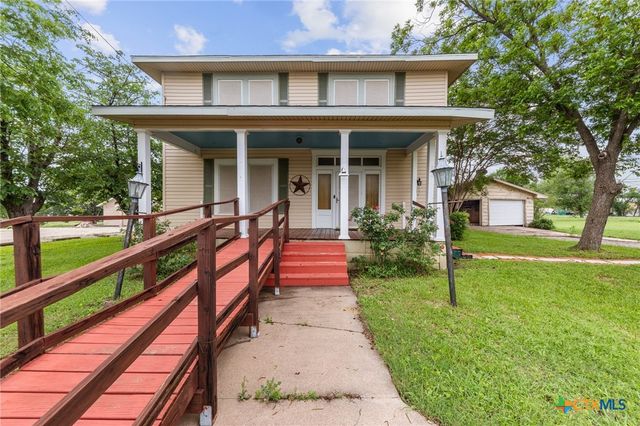 9 S Milam Street, Rogers, TX 76569