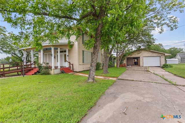 9 S Milam Street, Rogers, TX 76569
