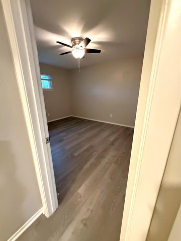 9733 Neuens Road 25, Houston, TX 77080