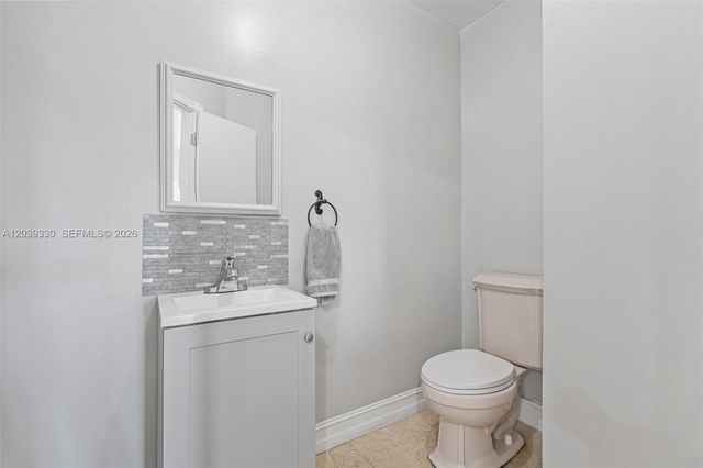 20950 SW 232nd Street, Miami, FL 33170