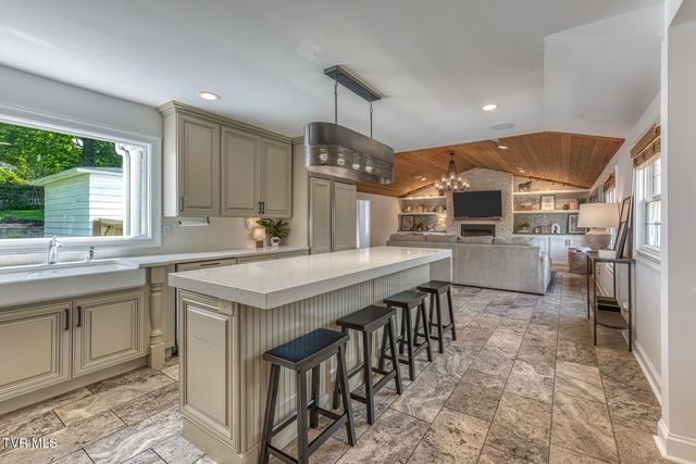 1000 Tulip Street, Johnson City, TN 37601