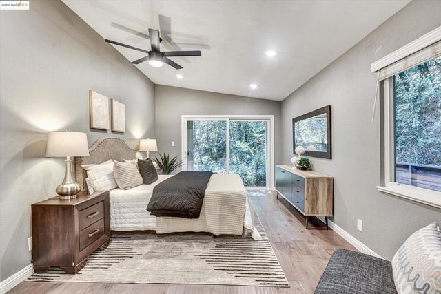 7 Saint Stephens Dr, Orinda, CA 94563