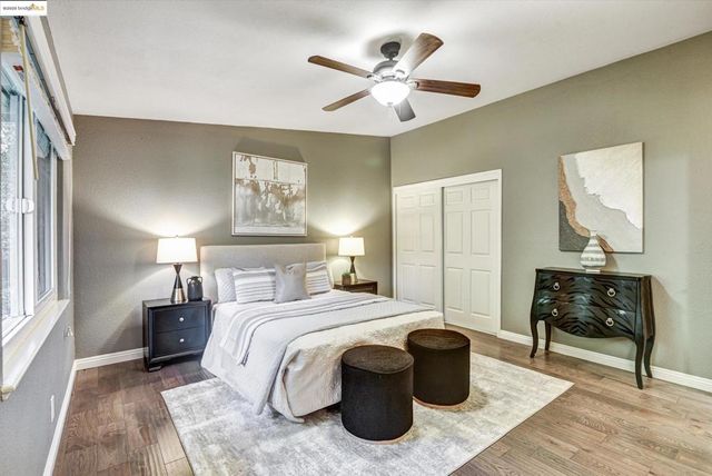 7 Saint Stephens Dr, Orinda, CA 94563