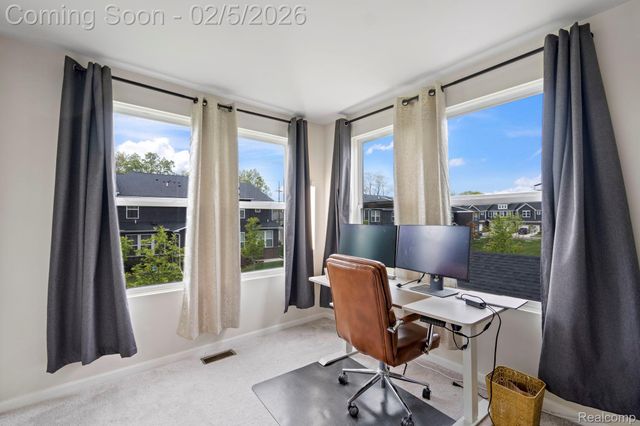 4782 Broomfield Way, Lake Orion Village, MI 48359