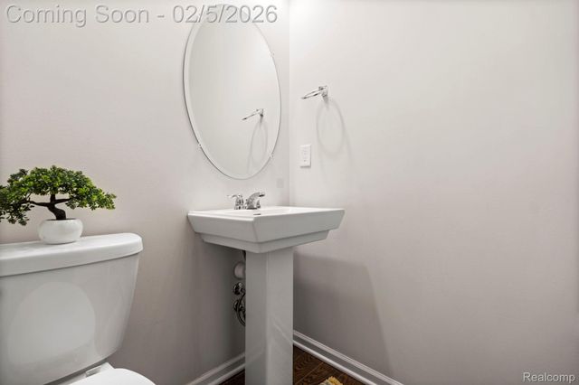 4782 Broomfield Way, Lake Orion Village, MI 48359