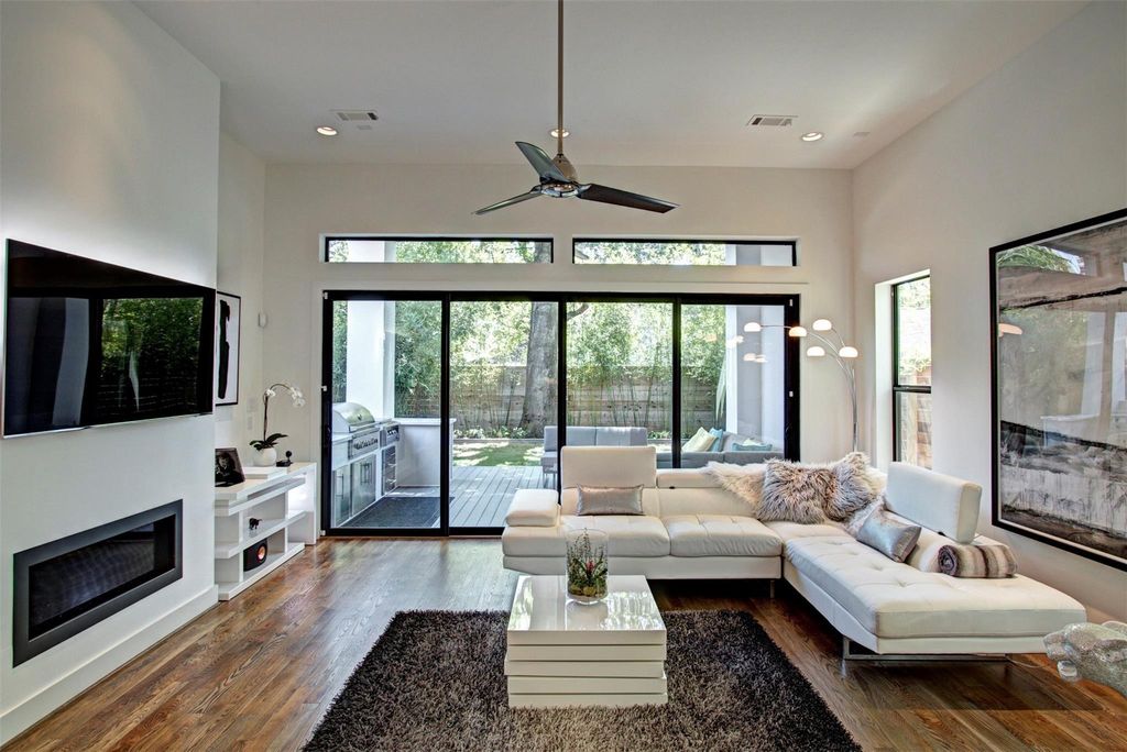 6017 San Felipe Street, Houston, TX 77057