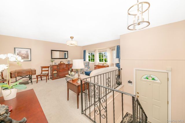 247 Bow Drive, Hauppauge, NY 11788