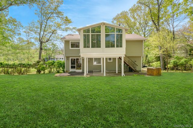 247 Bow Drive, Hauppauge, NY 11788