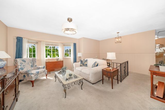247 Bow Drive, Hauppauge, NY 11788