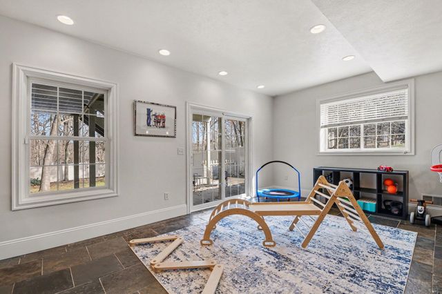 7901 Sandy Hollow Drive Se, Cascade Twp, MI 49302