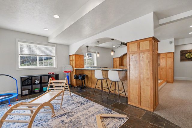 7901 Sandy Hollow Drive Se, Cascade Twp, MI 49302