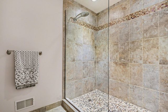 7901 Sandy Hollow Drive Se, Cascade Twp, MI 49302