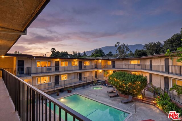 3907 La Crescenta Avenue 203, La Crescenta, CA 91214