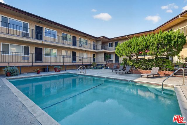 3907 La Crescenta Avenue 203, La Crescenta, CA 91214